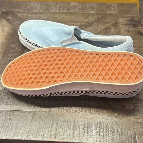 Vans Sky Blue Slip-On Shoes with Checkered Sole - Picture 4 of 4